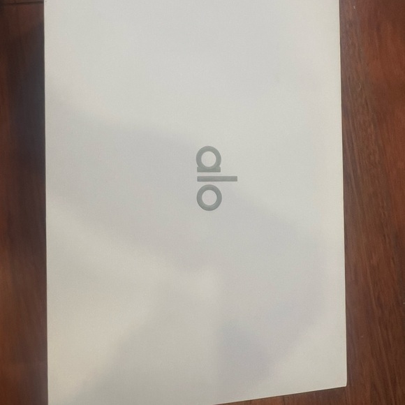 ALO Yoga Natural White Sneakers - Picture 8 of 9